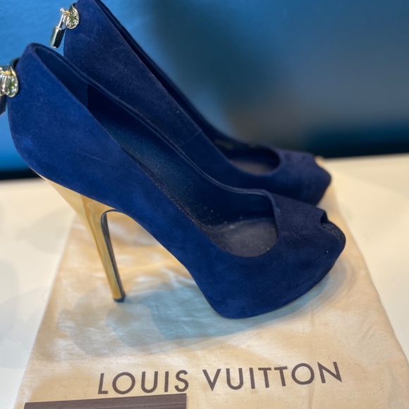 Brand New Never Worn Louis Vuitton Blue Suede Oh Really! Peep-Toe Pumps Size 41 - Picture 5 of 9